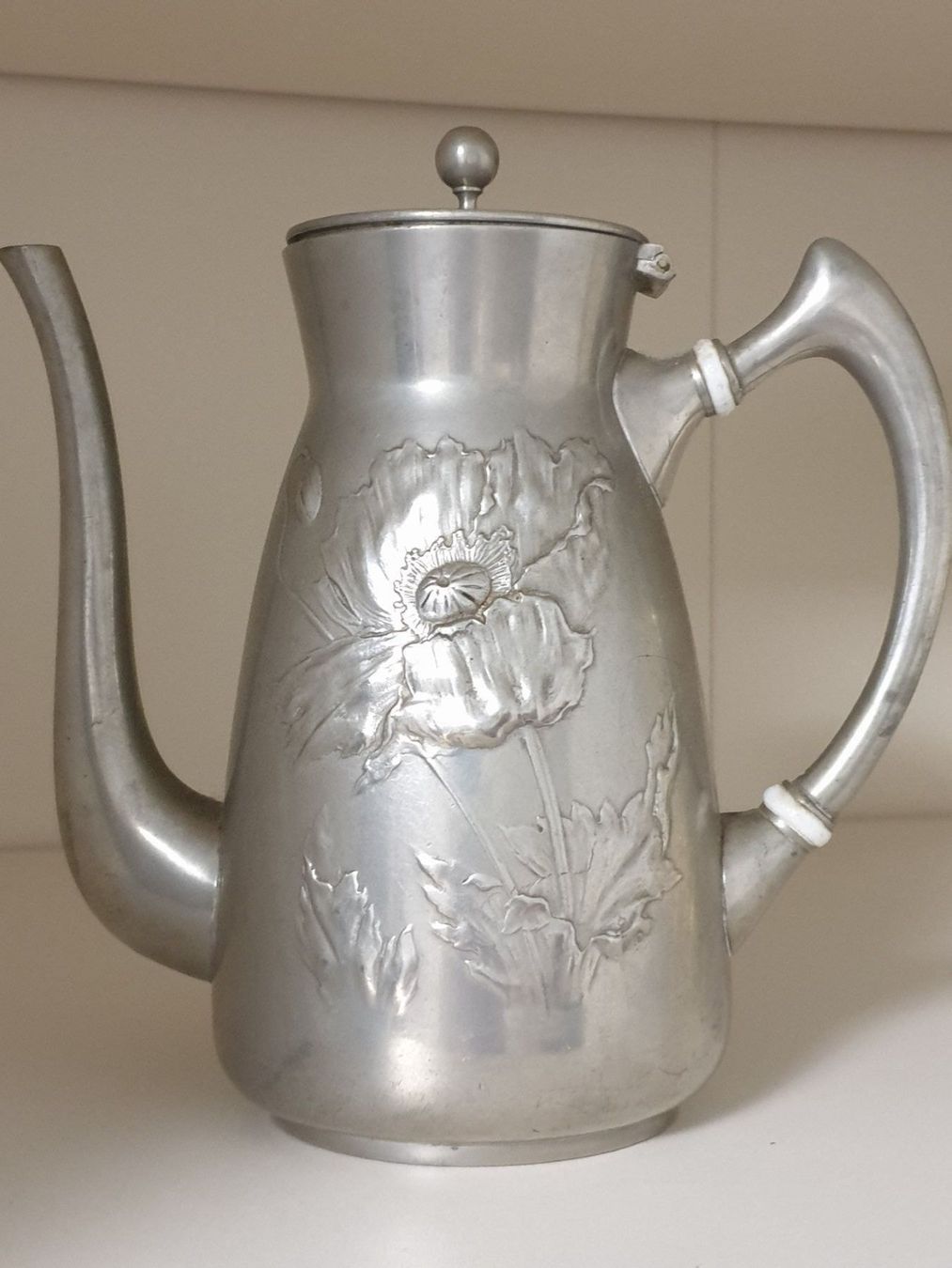 Teekannen: Teekanne Jugendstil, Zinn – Gebraucht aus Bern von tillier6
