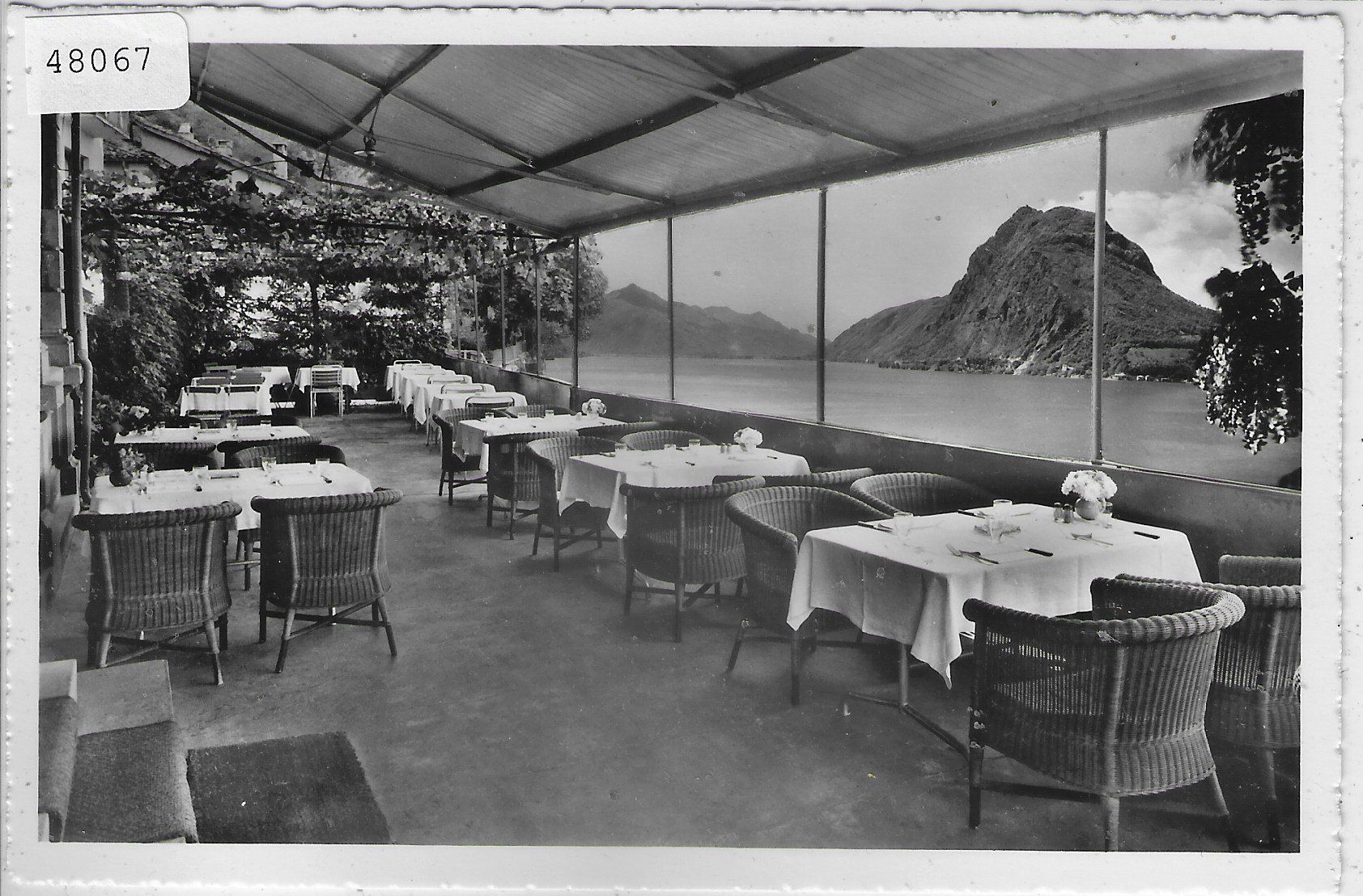 Cartoline postali: Restaurationsterrasse Hotel du Midi - Lugano-Cassarate – Usato da Ettingen venduto da Kartenplanet