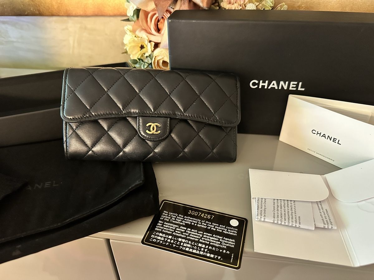 Chanel Portamonete: Chanel Long Wallet – Usato da Frümsen venduto da Swissline90 1