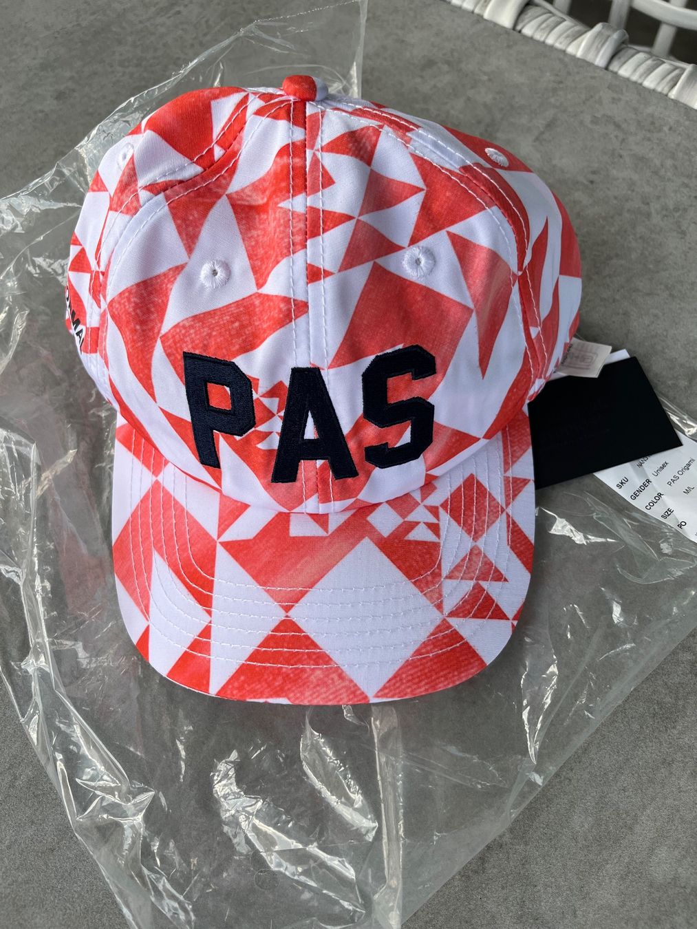 Hüte, Mützen & Caps: Pas Normal Studios Basecap Gr. M/L Neu – Neu und originalverpackt aus Arbon von Lakatusch