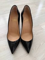 Original Christian Louboutin Pumps aus schwarzem Lackleder