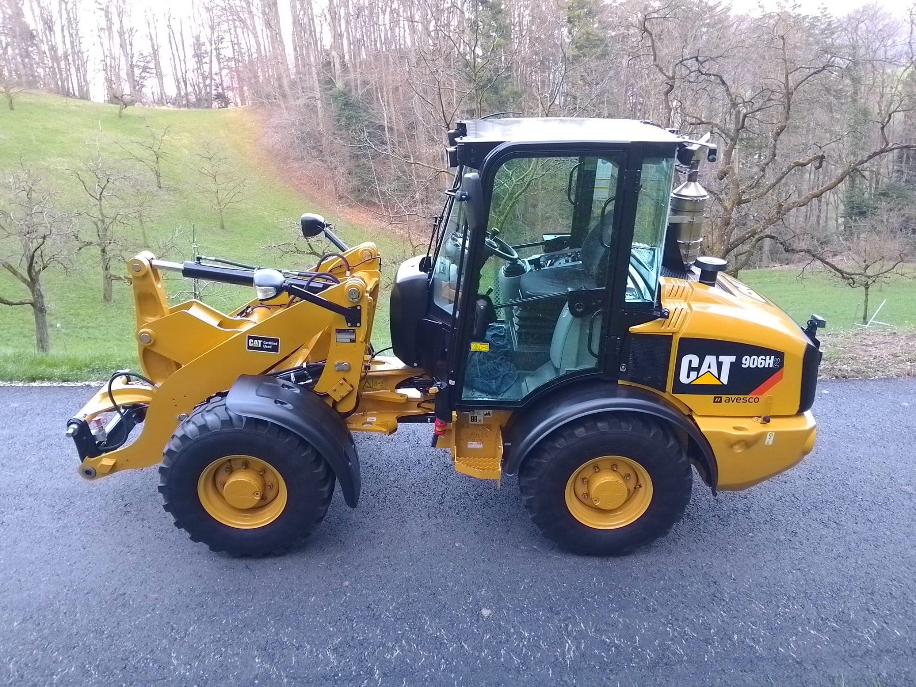 Caterpillar Chargeur de ferme: Cat 906H2 Radlader – D'occasion à Eptingen par JDK01