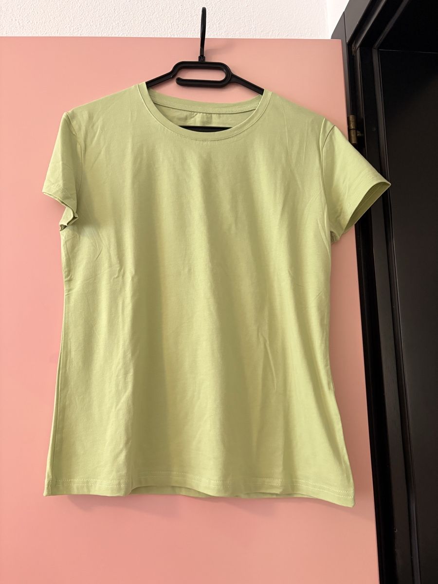 T-shirt: Maglietta verde chiaro cotone – Usato da S. Antonino venduto da FedeKikka88 1