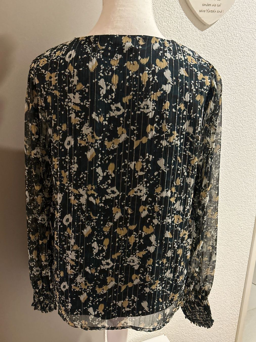 Vila Camicette: Langarm Bluse mit Mustern von VILA Gr. 38 – Usato da Brunnen venduto da Nala2929 4