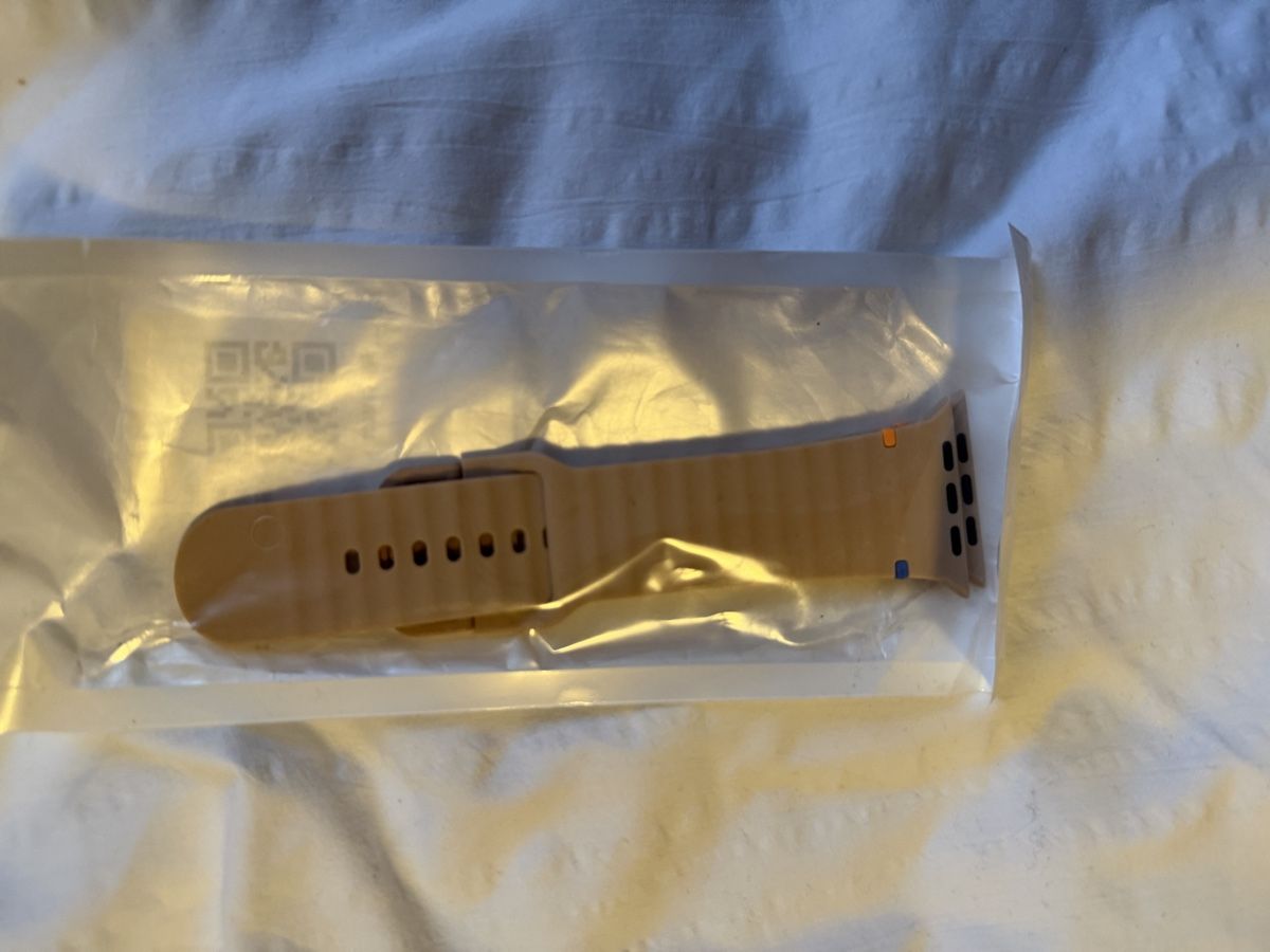 Apple Bracciali & Braccialetti: Apple Watch Armband hell Braun – Nuovo e nell'imballaggio originale da Necker venduto da martin_zizou 1