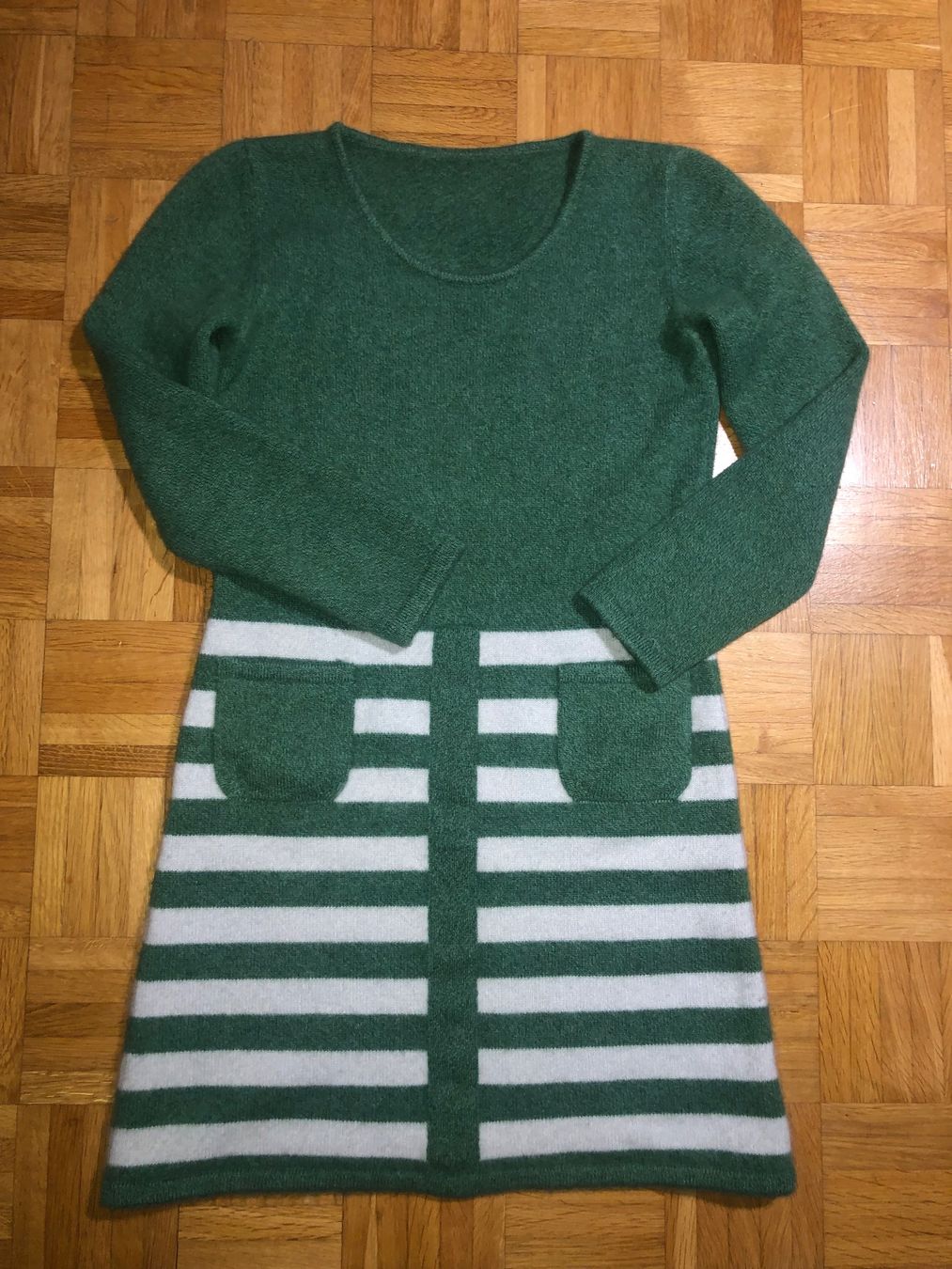 Vestiti: Kleid Kaschmir Gr S/M – Usato da Zug venduto da estarthyme 4