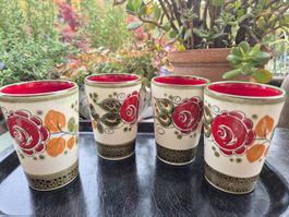 4 Keramikbecher mit Blumenmuster, Schramberg, handbemalt