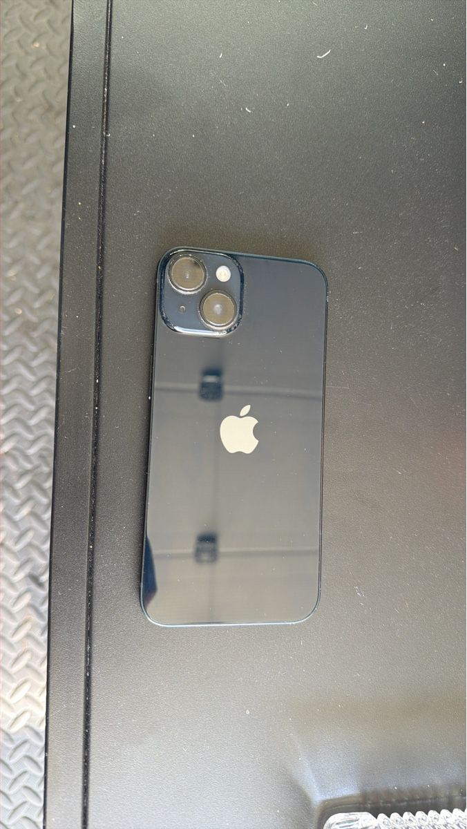 Apple Telefoni cellulari / Smartphones: iPhone 14 256GB Graphite - Top Zustand – Usato da St. Gallen venduto da Kurt31