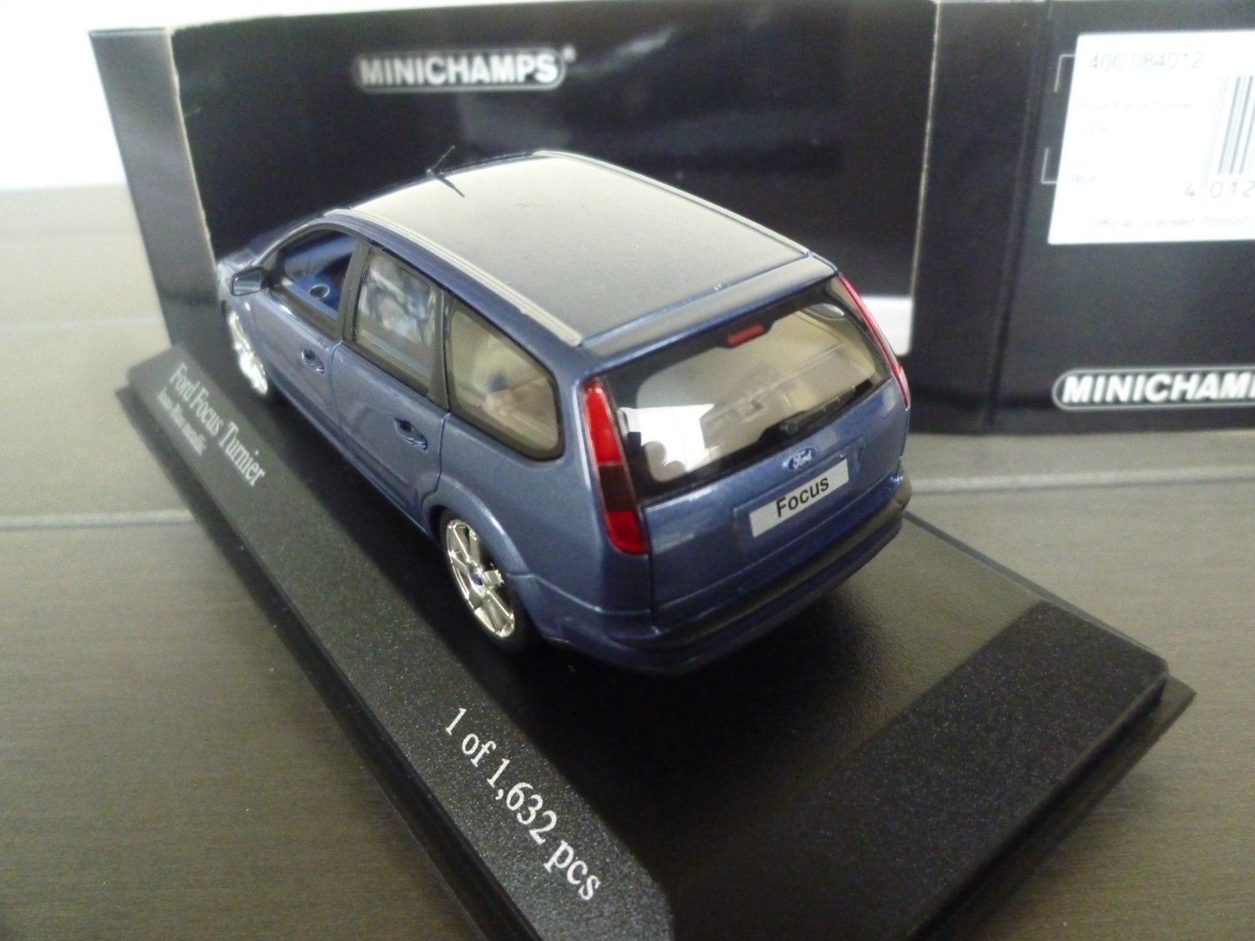 Modellini d'auto: Ford Focus Turnier (2005) – Nuovo e nell'imballaggio originale da Flawil venduto da Imperiosud 3