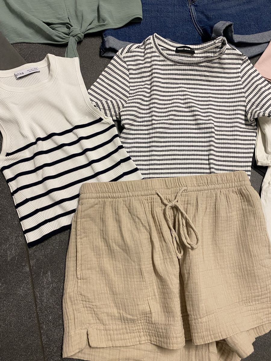 Lots de vêtements: Kleiderset Gr.M 9-teilig – D'occasion à Baar par kamasija 1