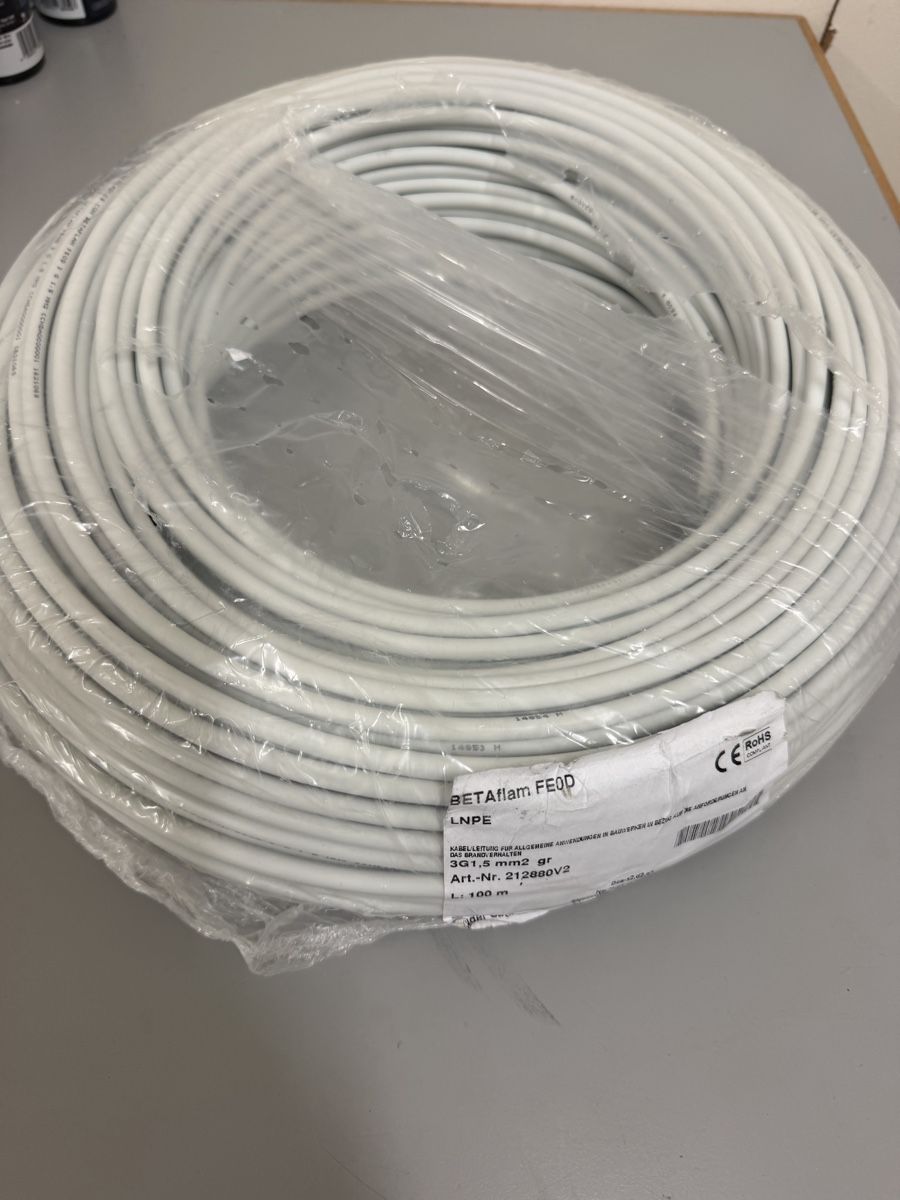 Cavi: Kabel 3x1.5 100m – Nuovo (secondo la descrizione) da Zürich venduto da papaplatte