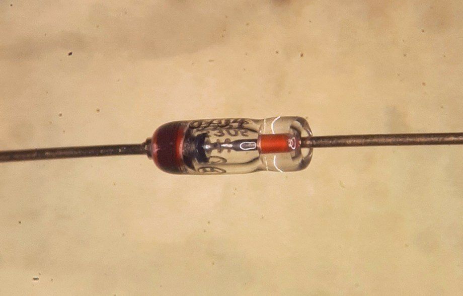 Motorola Componenti elettronici: 1N5305 Stromregeldioden - Nostalgie! – Nuovo (secondo la descrizione) da Horw venduto da Rolidive 1