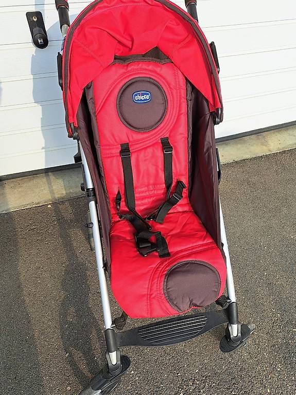Kinderwagen: Poussette Chicco rouge – Gebraucht aus Bulle von MDJalf 2