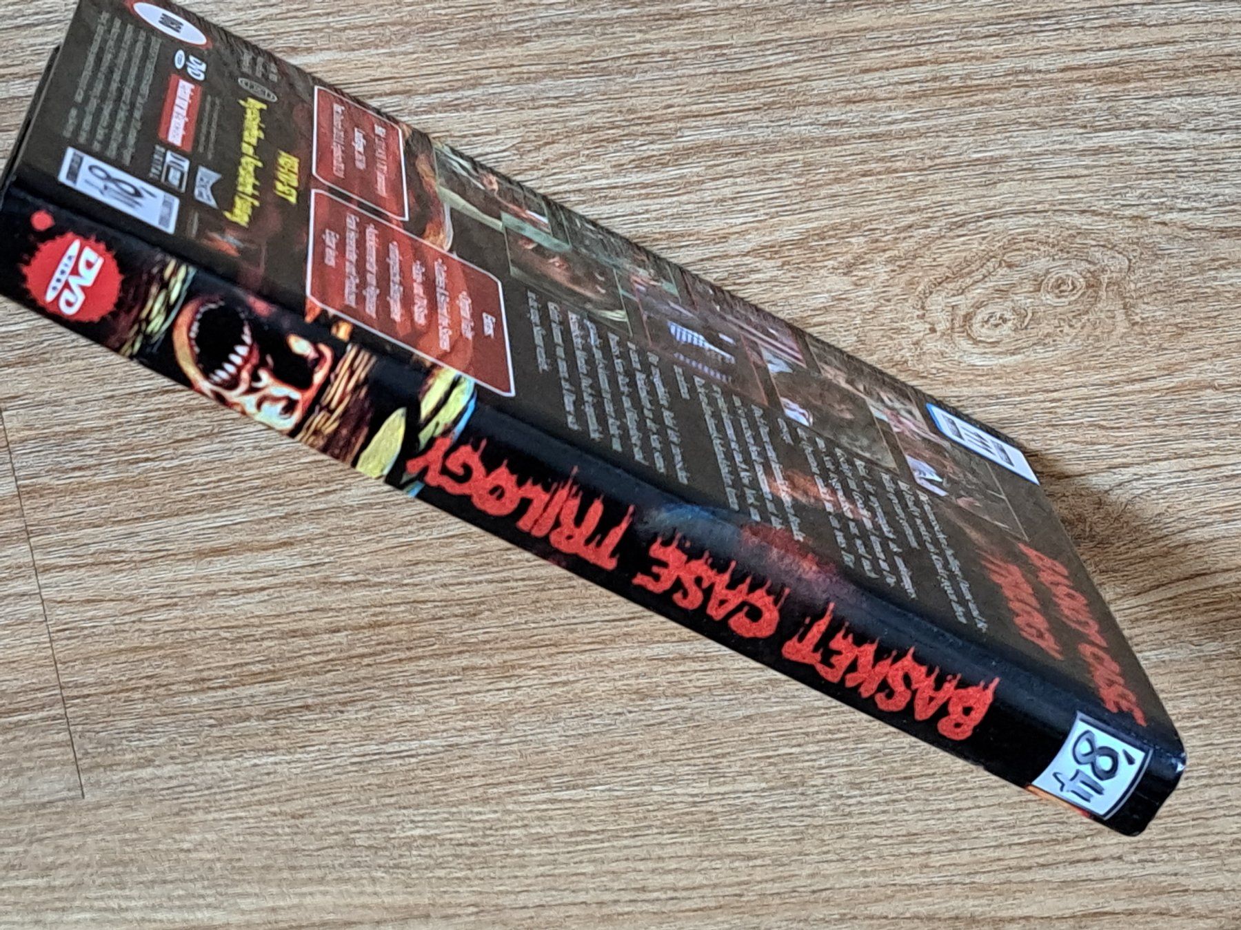Tutti i DVDs: DVD BASKET CASE TRILOGY Grosse Hartbox mit 3 Filmen – Usato da Unterseen venduto da Kanica 6
