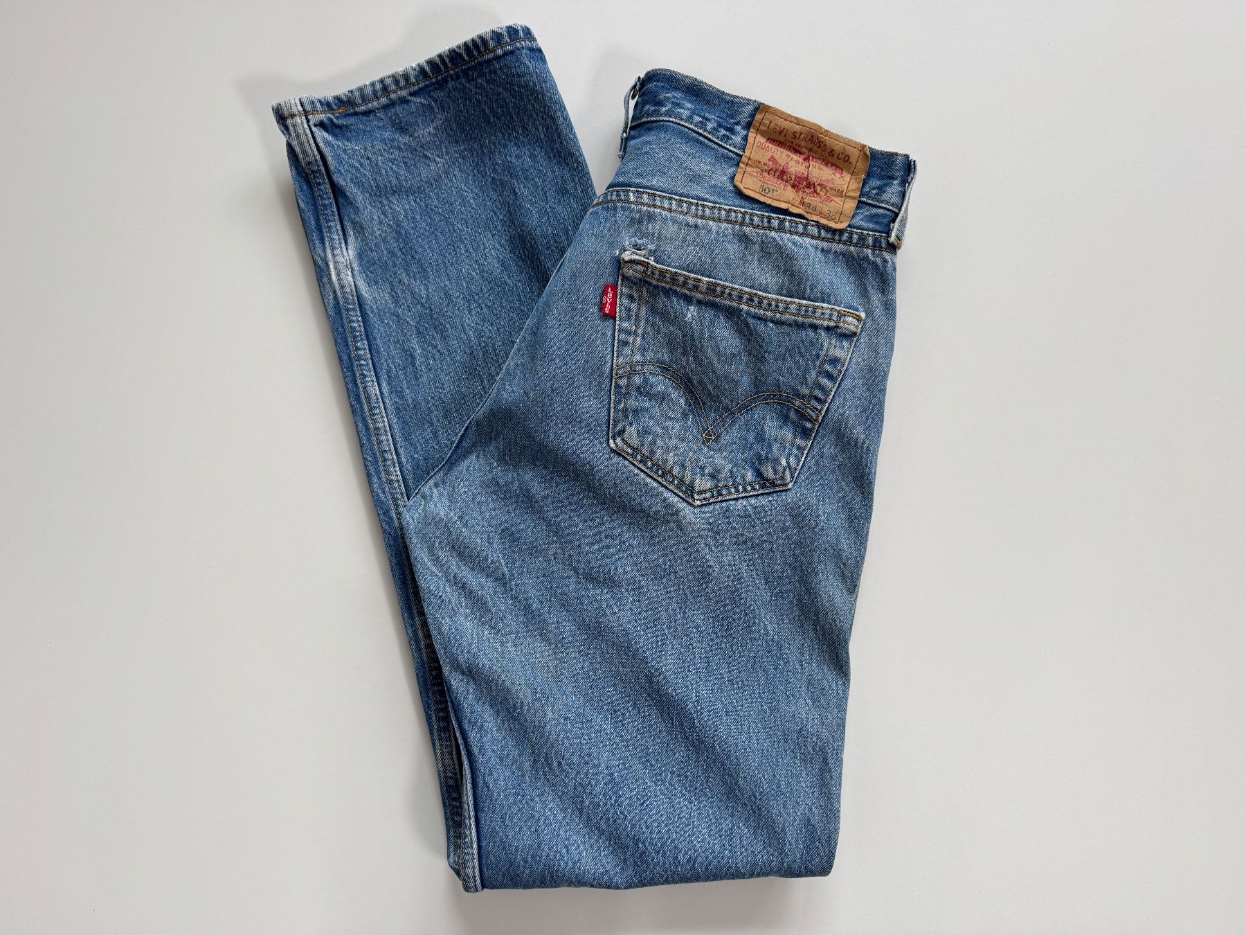 Levi's Jeans: Levis 501 denim W34 L36 with history – D'occasion à Neuchâtel par _Easy_to_Find_