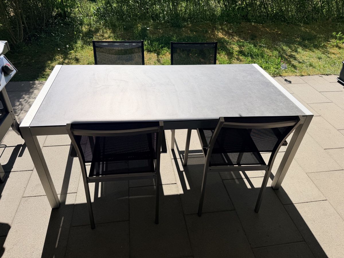 Set di tavolo e panche: Gartentisch mit 4 Stühlen – Usato da Dottikon venduto da luc_zd8x 1