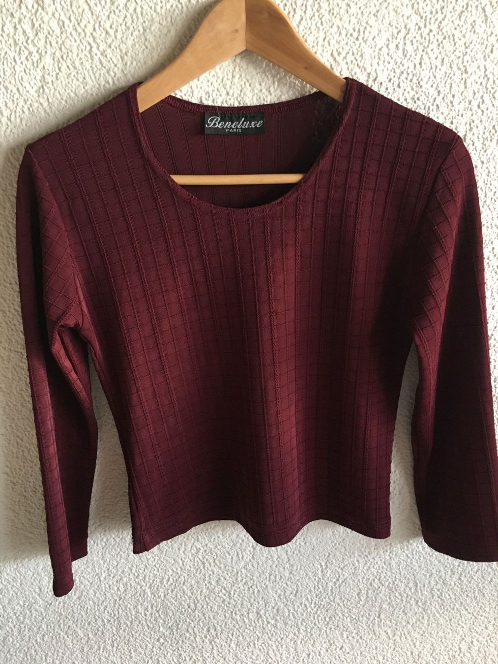 T-shirts: BENELUXE PARIS Shirt, bordeaux m. Fehler – D'occasion à Arni AG par Mimo007