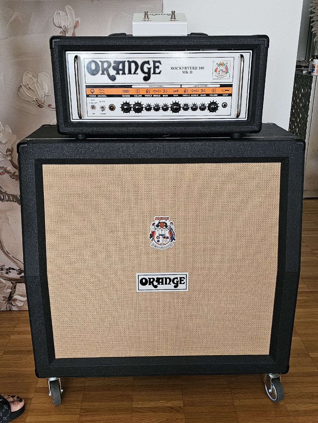 Amplificatori: Orange Rockerverb 100 MK2 Head inkl. 4x12 Cabinet – Usato da Spreitenbach venduto da sgraffito 1