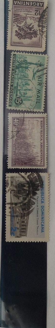Tous les timbres: 4 timbres divers pays – D'occasion à Puidoux par Sophia70