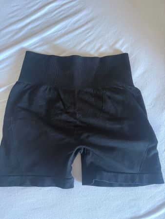 Kurze Sporthose Damen Schwarz Grösse M neu