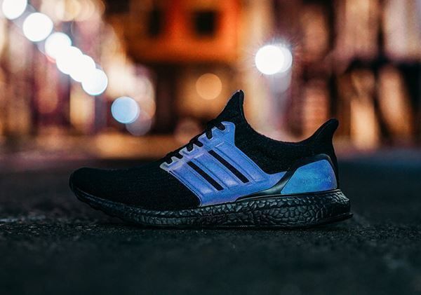 Ultra boost cheap black kaufen