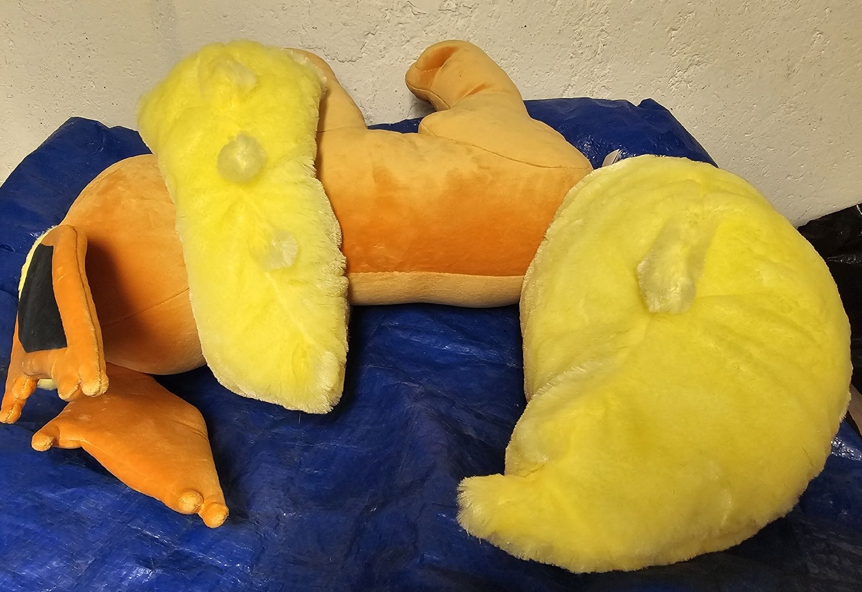 Pokémon Spielzeuge: Pokemon Schlafendes Flamara Plüsch – Neu (gemäss Beschreibung) aus St. Gallen von plh_n2wm 1