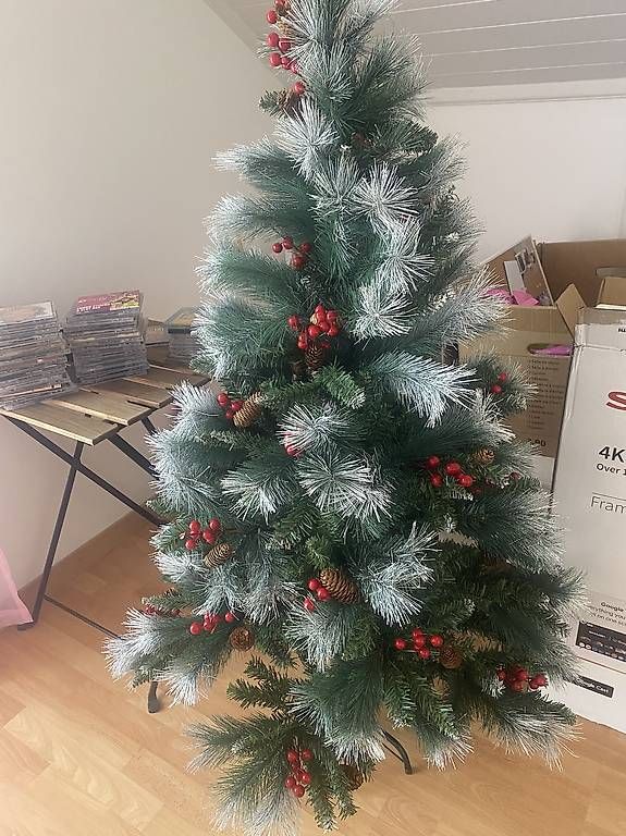 Tutte le decorazioni: Künstlicher Weihnachtsbaum – Usato da Hergiswil NW venduto da Delfin7730 1