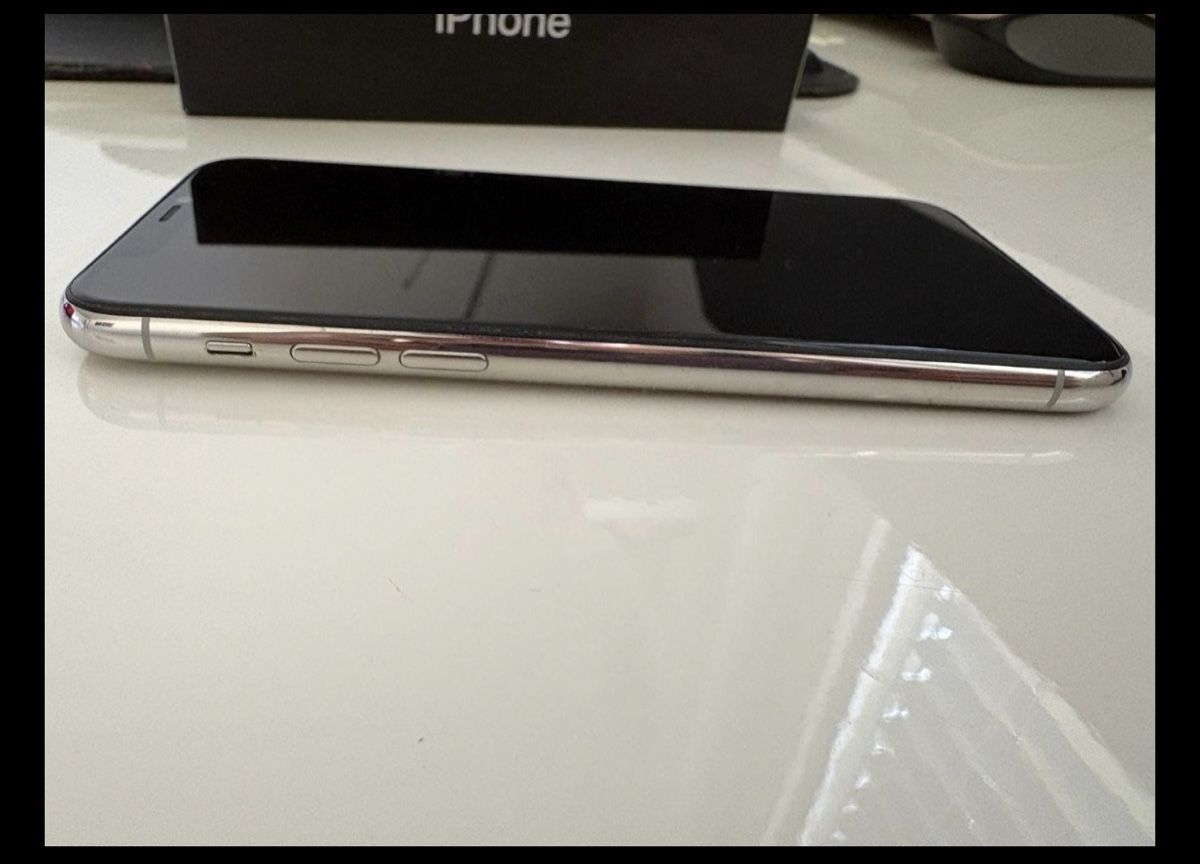 Apple Handys / Smartphones: iPhone 11 Pro 64 GB – Gebraucht aus Spiez von R.Gottsponer 2