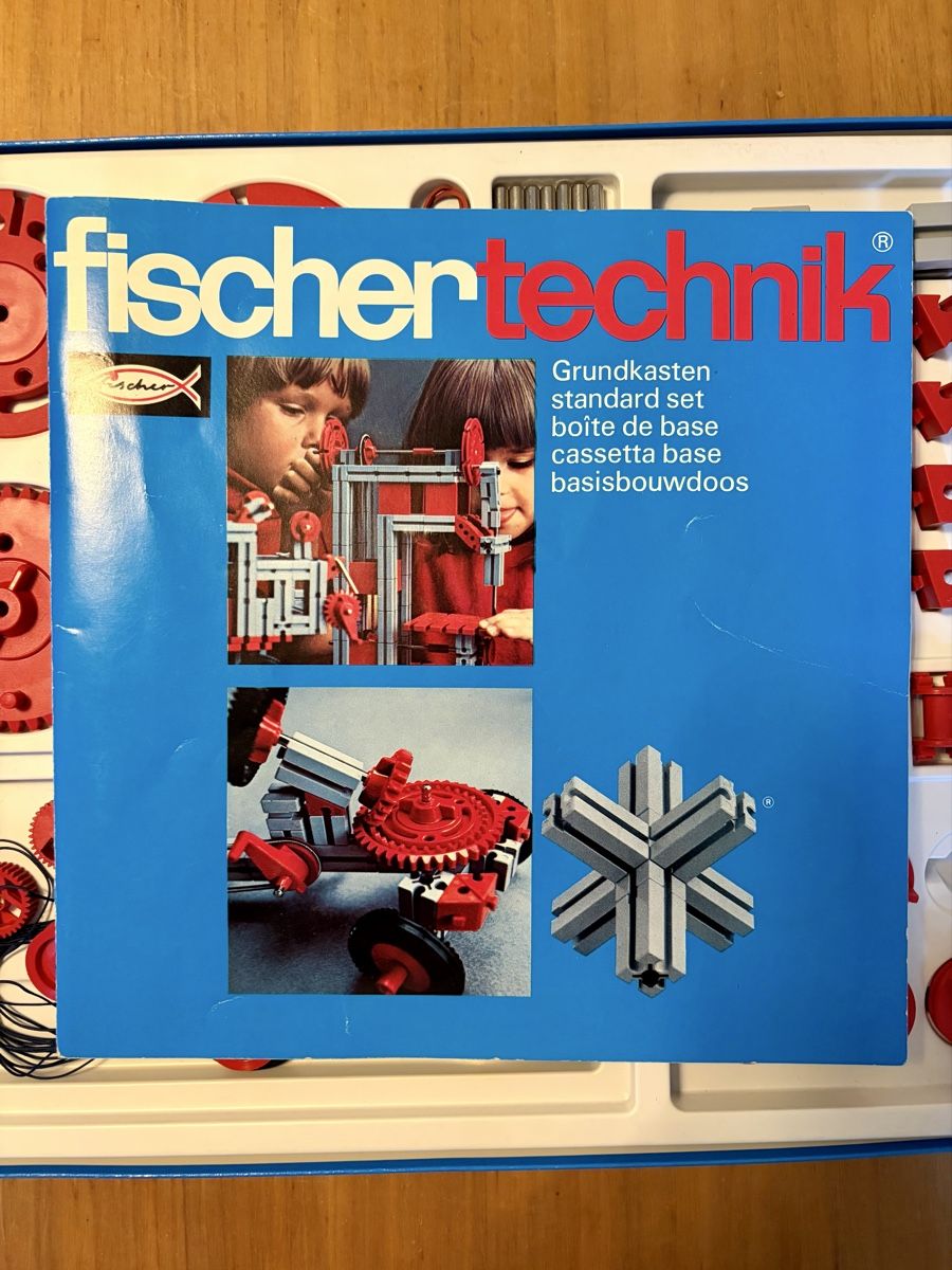 Fischer Kit di costruzioni: Fischertechnik Grundkasten 200 – Usato da Basel venduto da Konix 4