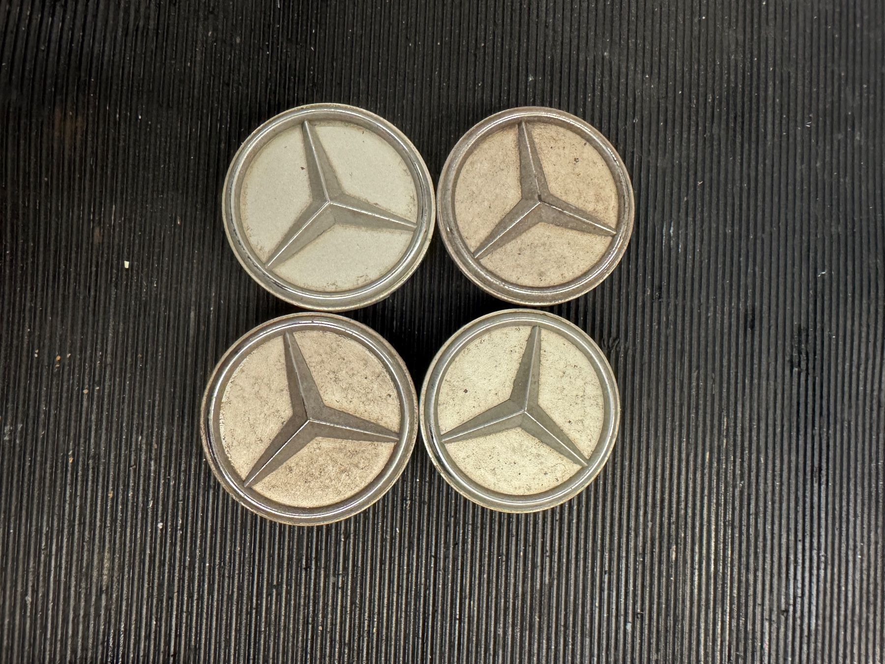Mercedes-Benz Alle Autoersatzteile: Raddeckel Mercedes Benz – Gebraucht aus Widen von Dinero02