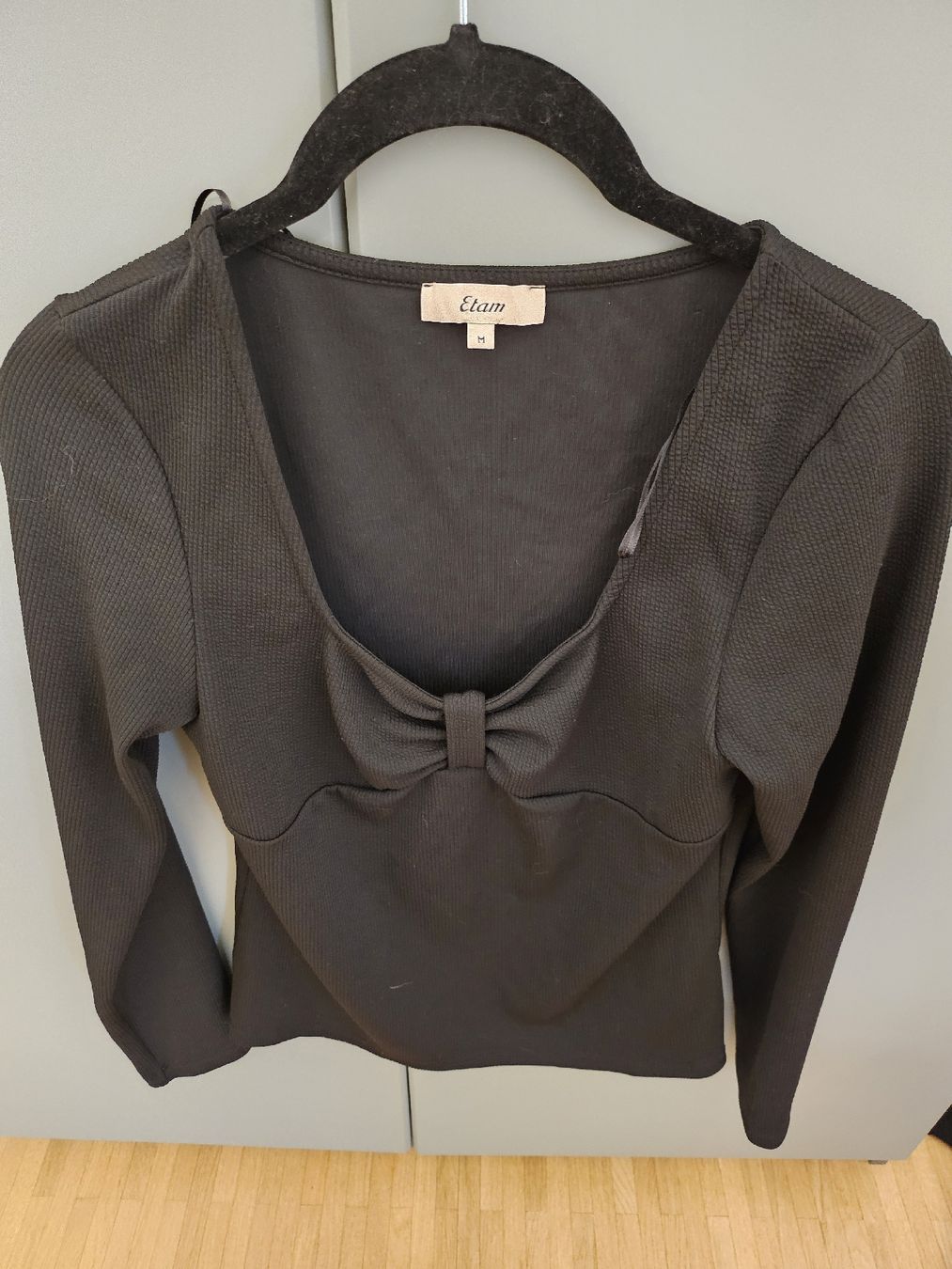 Etam Pullover & Sweatshirts: Joli pull Etam – Neu und originalverpackt aus La Tour-de-Peilz von mar_2r26