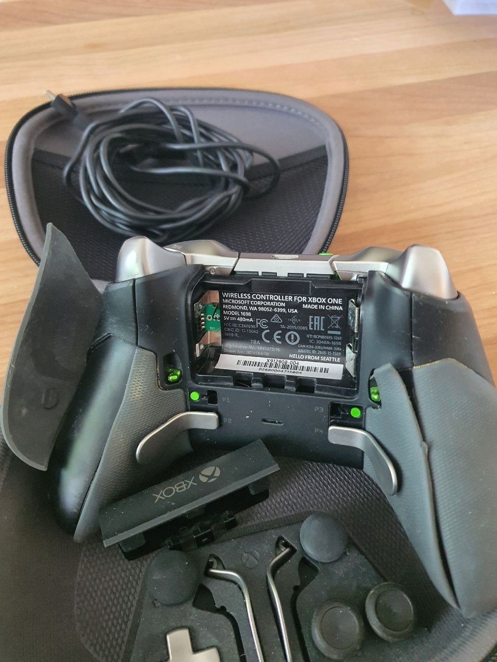 Controller: Xbox Elite Controller - Gebraucht ab 1 Fr. – Gebraucht aus Dietikon von bilalgs 4