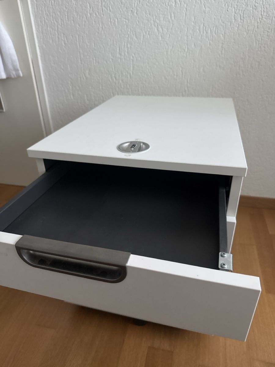 Korpus: Rollcontainer weiss mit zwei Schubladen abschliessbar – Gebraucht aus Hochfelden von ber_t9jf 1