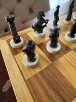 Zinn Schachspiel komplett + Holzbrett & Kiste Masse 40x40