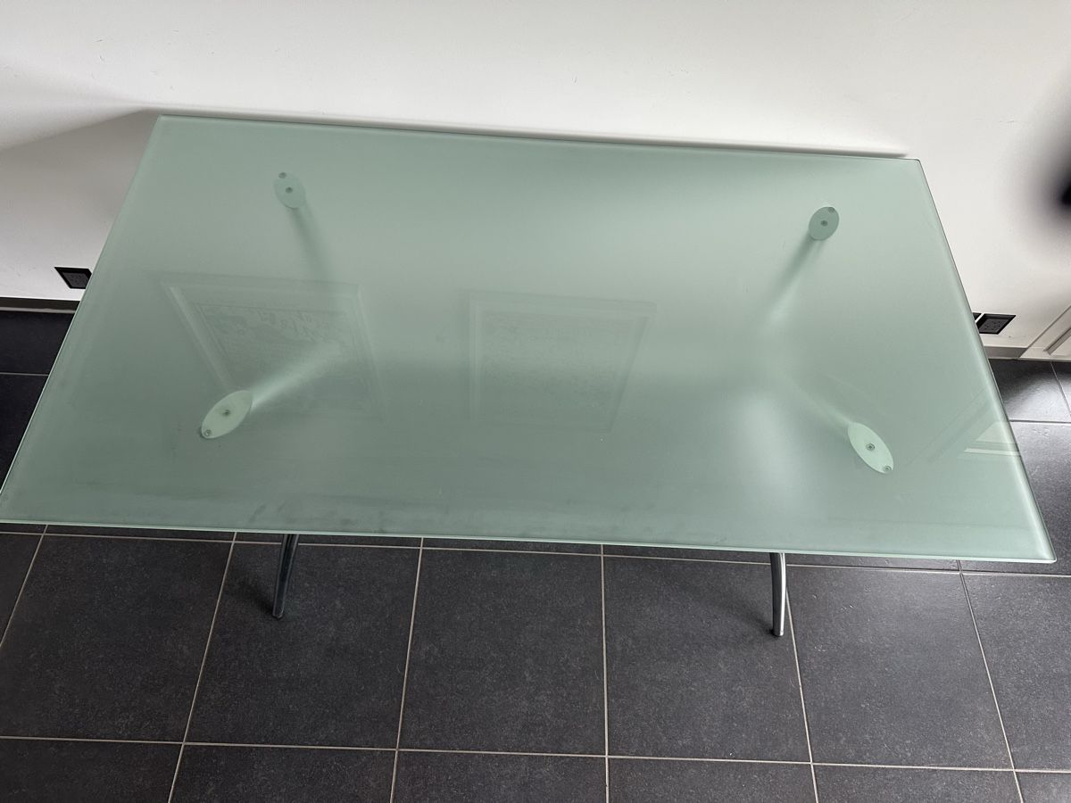 Tavoli: Tisch Glas Matt Metall Untergestell  – Usato da Ebikon venduto da Cinni1 3