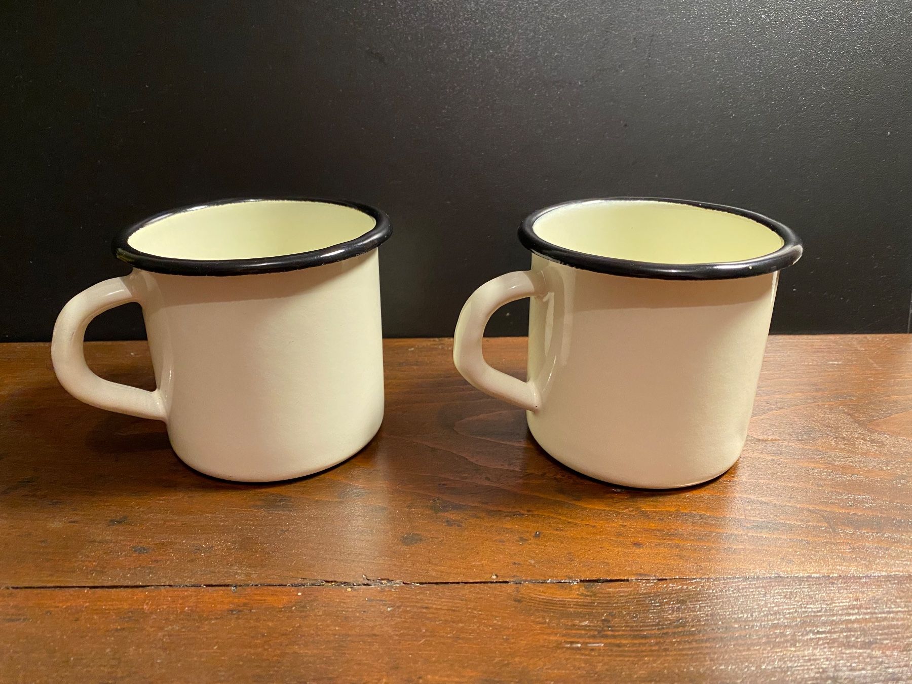Tazze: 2 emaille Tassen "MUG" – Usato da Rorbas venduto da tun_m7fz 1