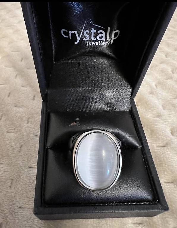 Bagues: Crystal Ring – D'occasion à Glattbrugg par mir_vx2c