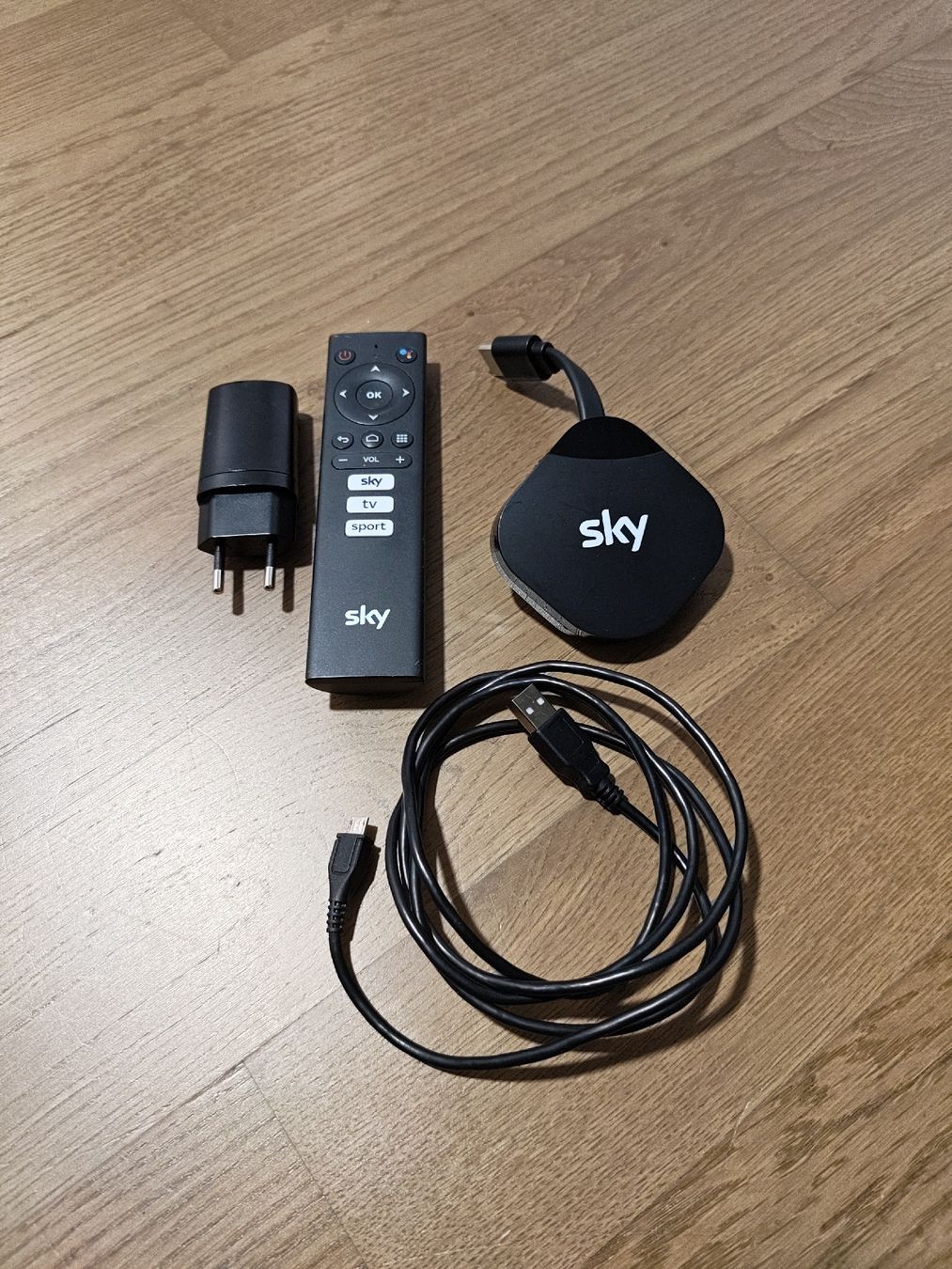 Adaptateurs: Sky TV HDMI Stick 4K  – D'occasion à Seon par chf_g29b