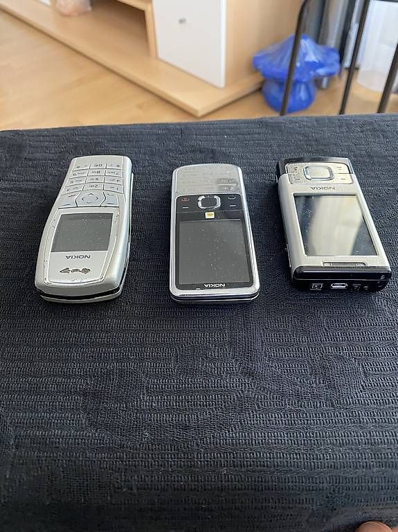 Handys / Smartphones: 3 Nokia Handy – Gebraucht aus St. Gallen von babinos01 3