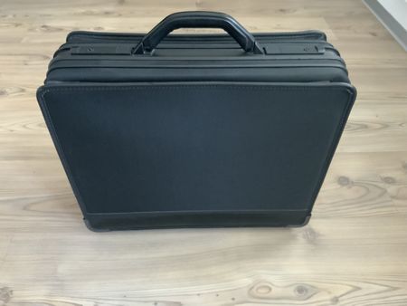 Neuwertiger Aktenkoffer