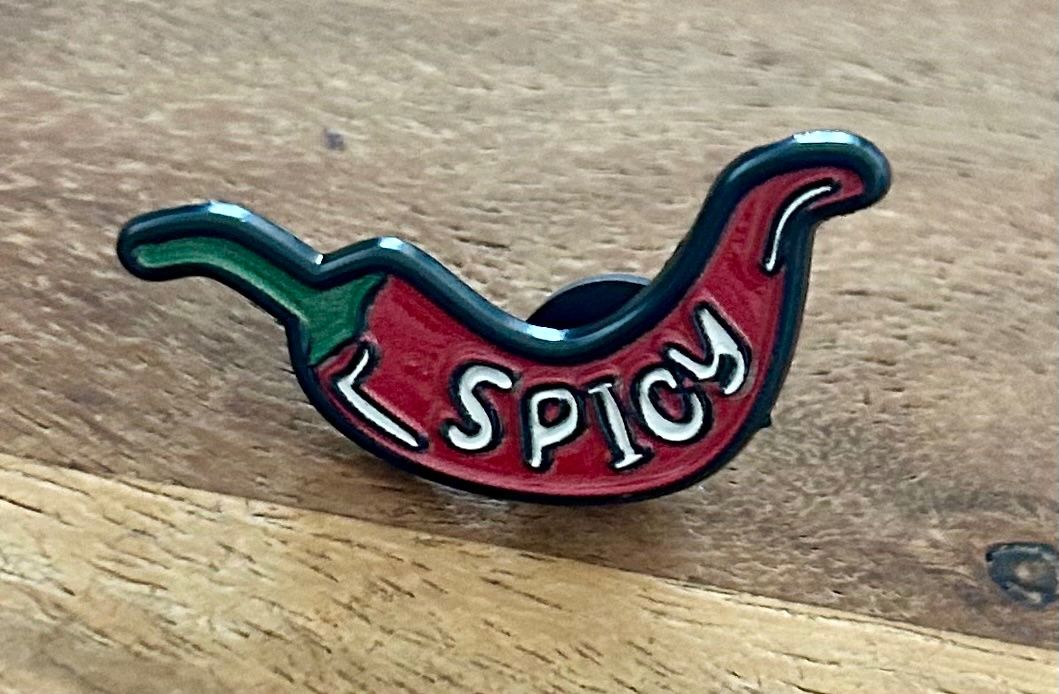 Placchette & Badge: Pin Chilli Spicy – Nuovo e nell'imballaggio originale da Geneve venduto da vane267