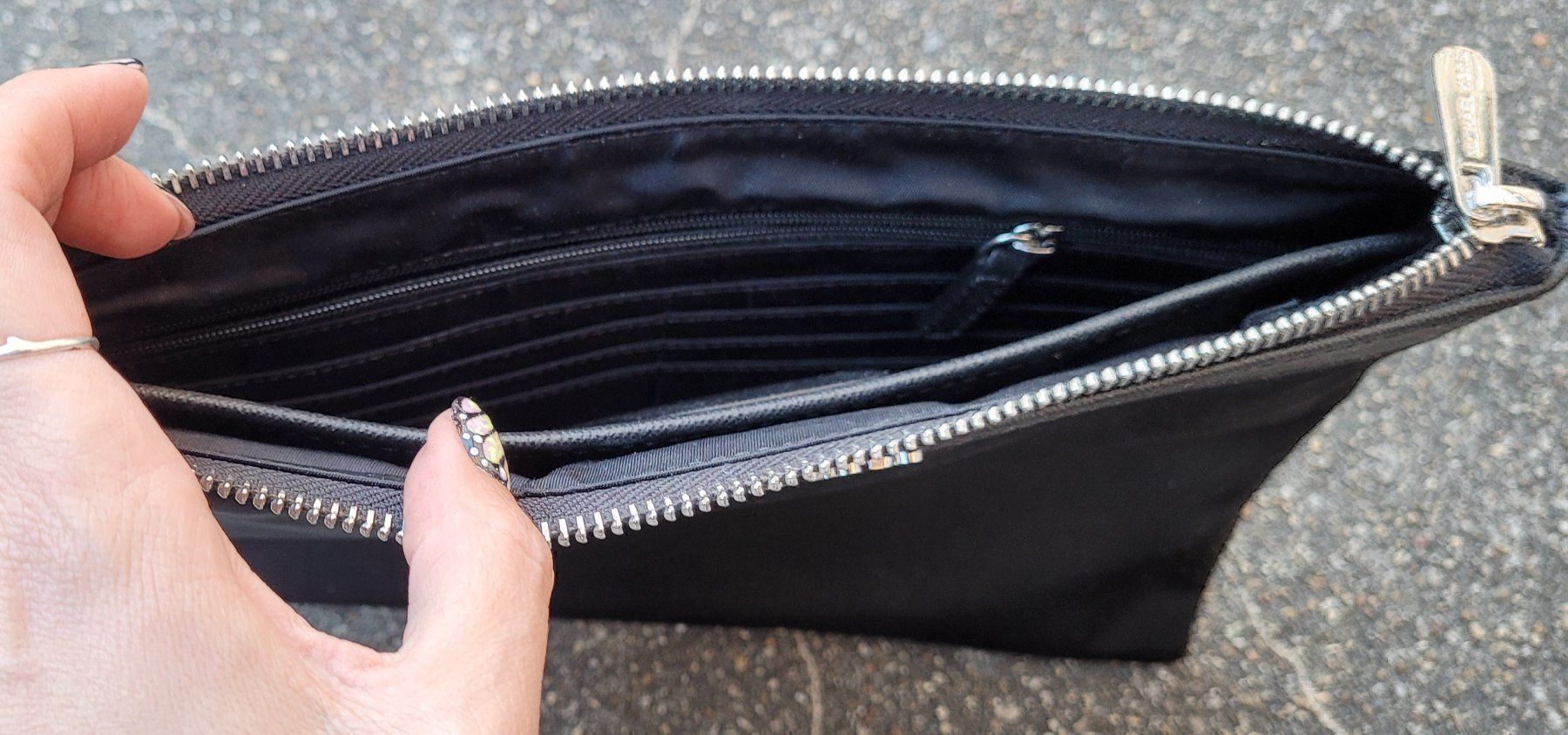 Michael Kors Borse: Michael Kors Tasche / Etui neuw. Schwarz – Usato da Füllinsdorf venduto da Sunnebliemli7 3