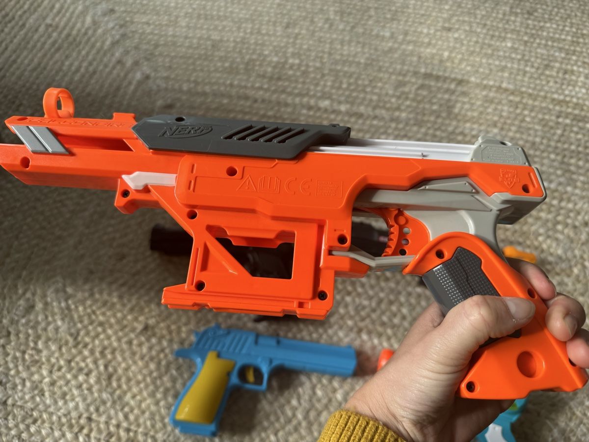 Giocattoli: Spielzeug Waffen Set - Nerf & mehr – Usato da Niederbüren venduto da Oetschli 1
