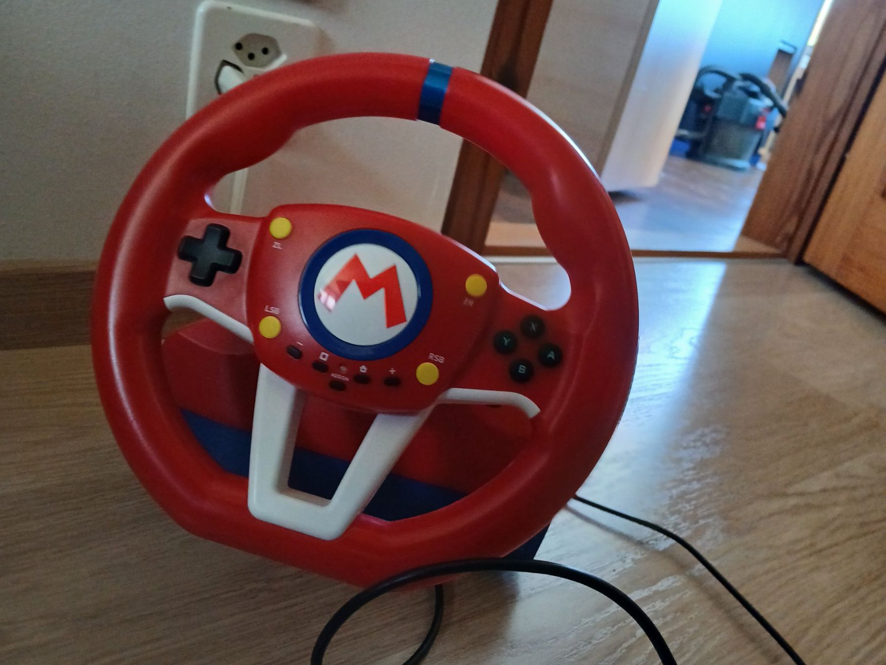 Nintendo Controller: Mario Kart Lenkrad Nintendo Switch – Neu (gemäss Beschreibung) aus Dussnang von kaschudu 1