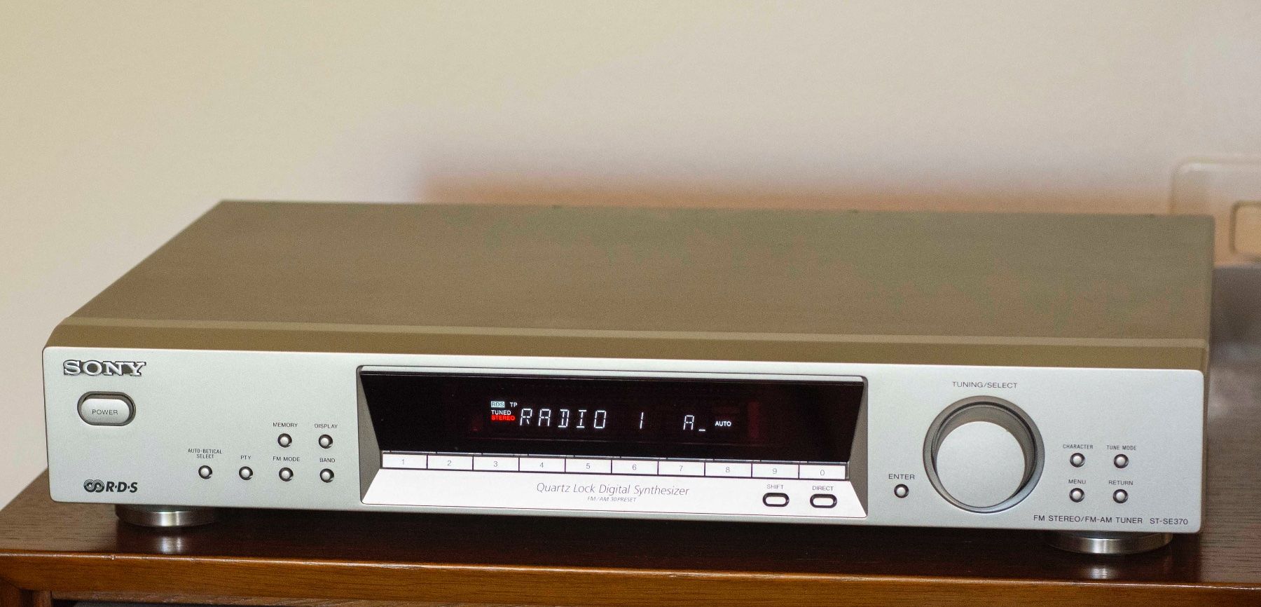 Sony Radio: TUNER Sony ST-SE 370 RDS – Usato da Schwerzenbach venduto da floridan