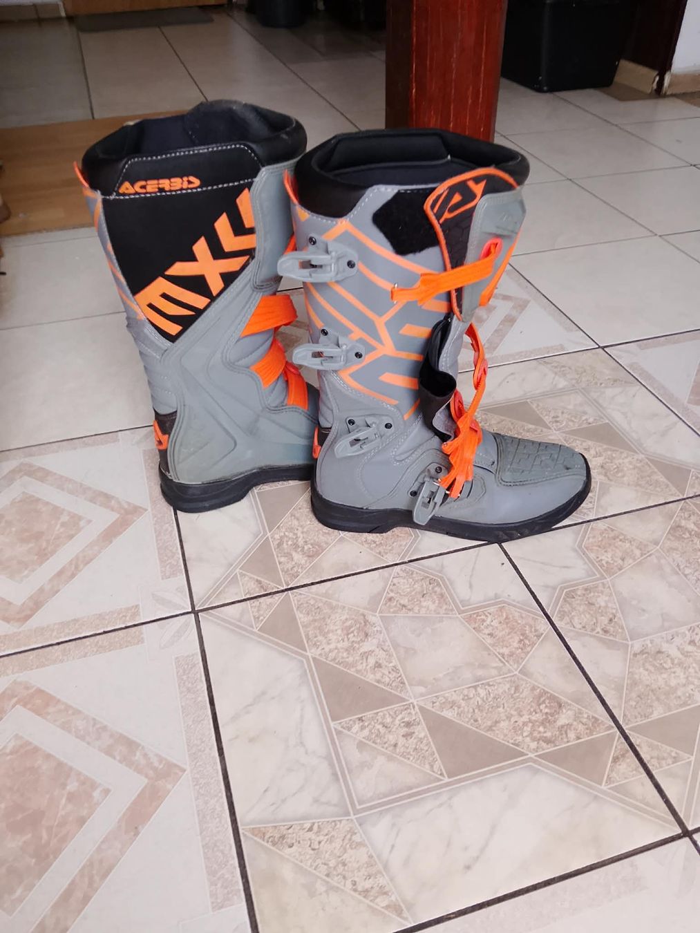 Scarpe da uomo: Acerbis Orange 45 się motocross – Usato da Frauenfeld venduto da exi_8dxy 1