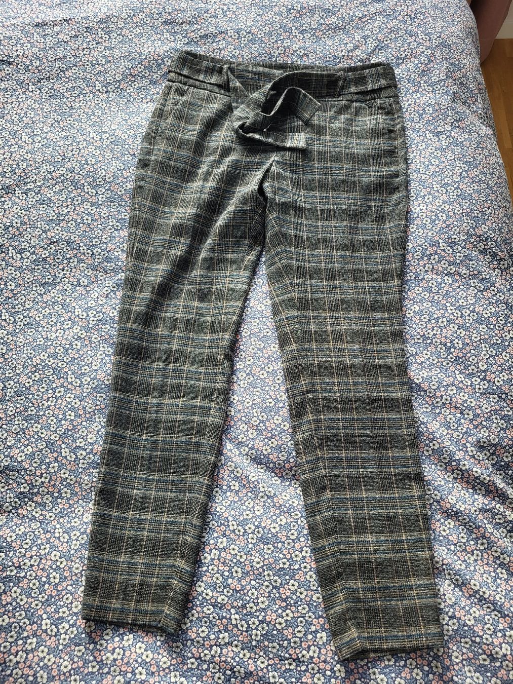 Pantaloni: Damenhose Gr.40 Kariert, Expresso – Usato da Zürich venduto da Mada45