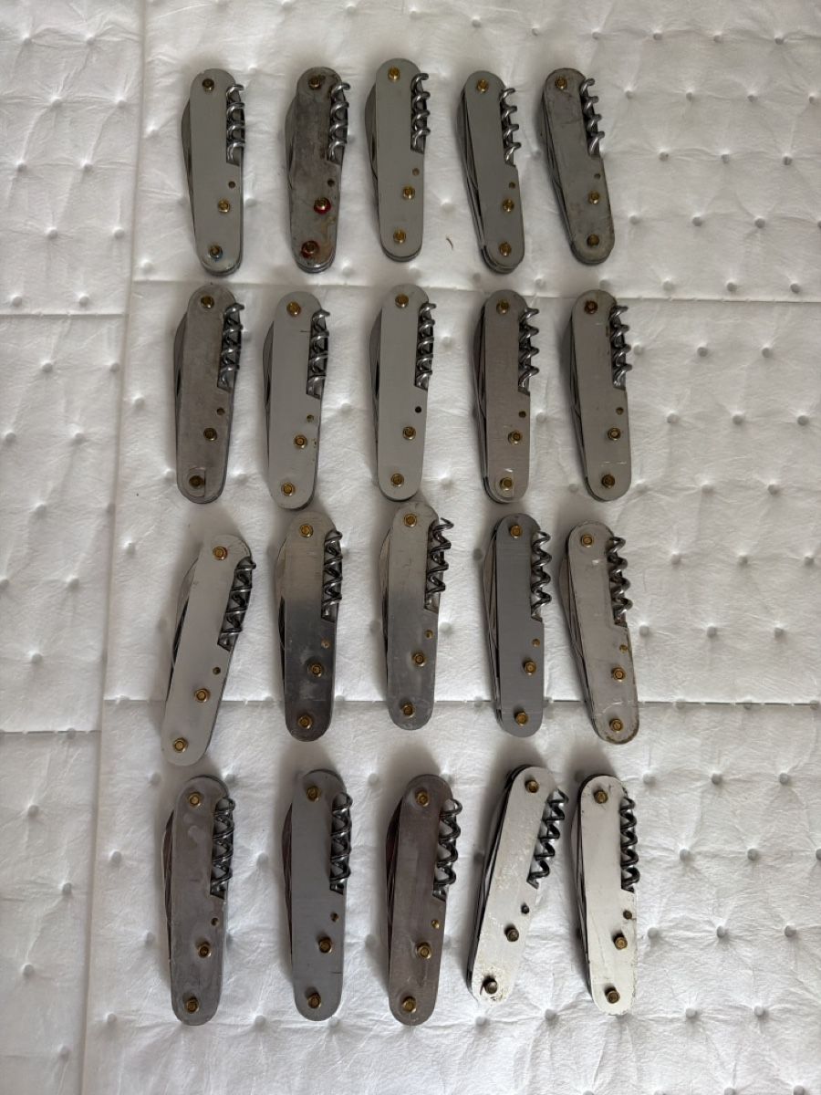Victorinox Coltelli tascabile: Victorinox 84mm ohne Schalen – Difettoso da Rütschelen venduto da Pemaru 1