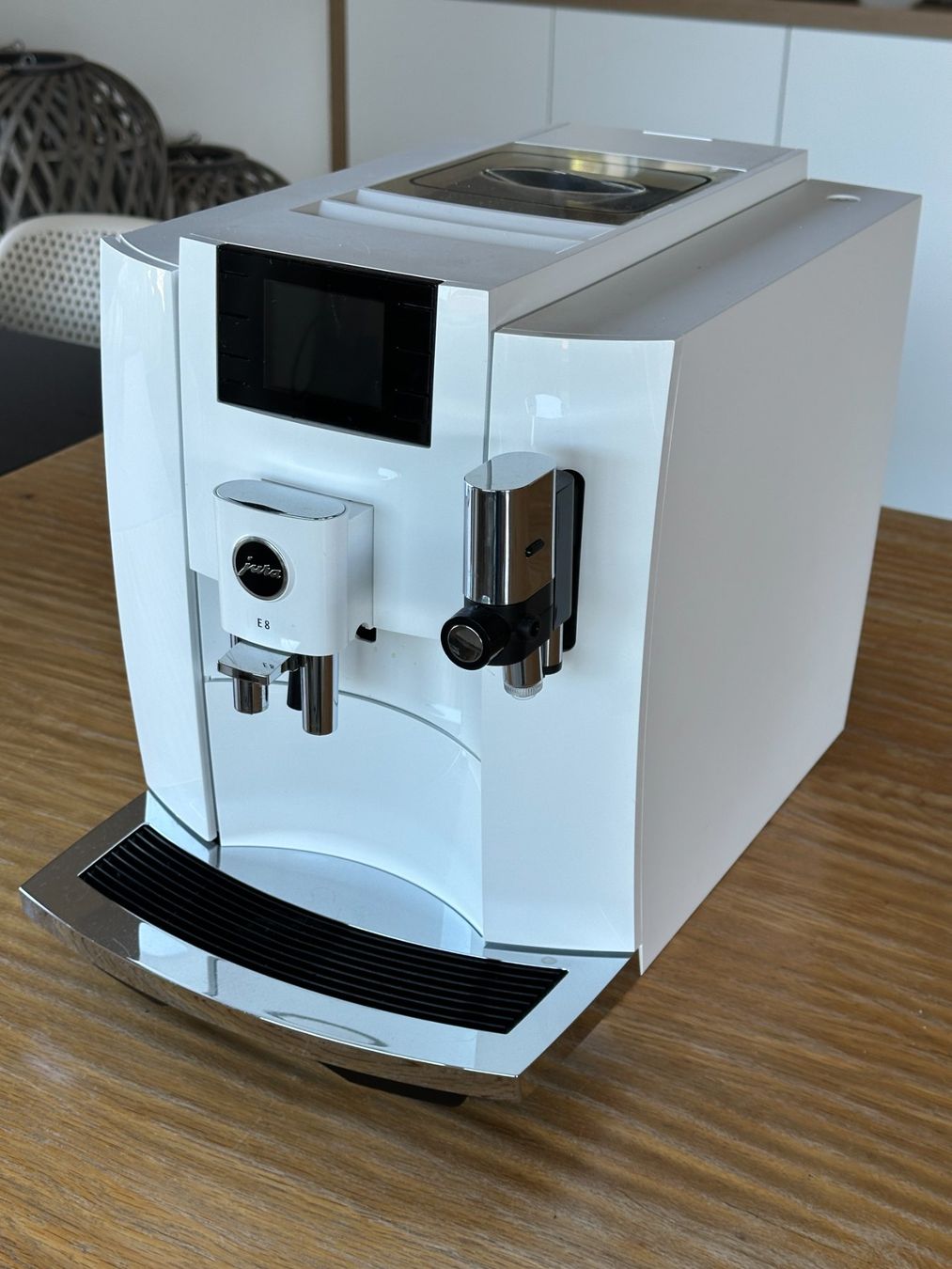 Jura Macchine per caffè & Macchine per espresso: Kaffeemaschine Jura E8 – Usato da Oberhofen Thun'see venduto da brnw36 1