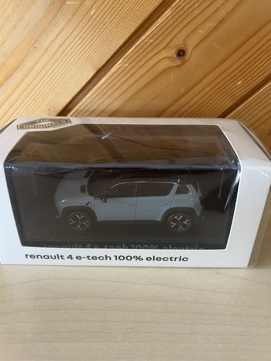 Renault Modellini d'auto: Renault 4 E-Tech 100% Electric R4, Norev, 1:43, Modellauto – Nuovo e nell'imballaggio originale da Bachenbülach venduto da Manolo007